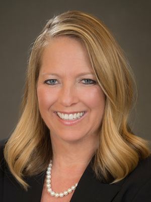 Dominique Stumpf Headshot